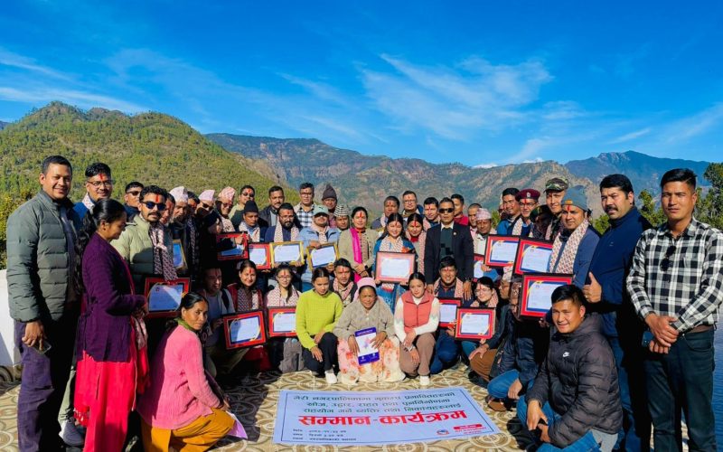 भूकम्पपछि सहयोग गर्ने व्यक्ति तथा संस्थालाई भेरी नगरपालिकाको सम्मान