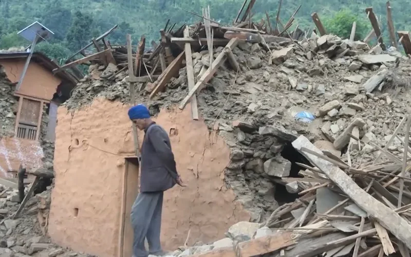 तीन दिनदेखिको अविरल वर्षाले भूकम्पपीडितको बेहाल